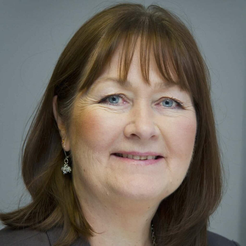 Dr Lesley Young-Murphy